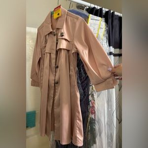 too mi- 3/4 sleeve light pink pleated jacket- size s